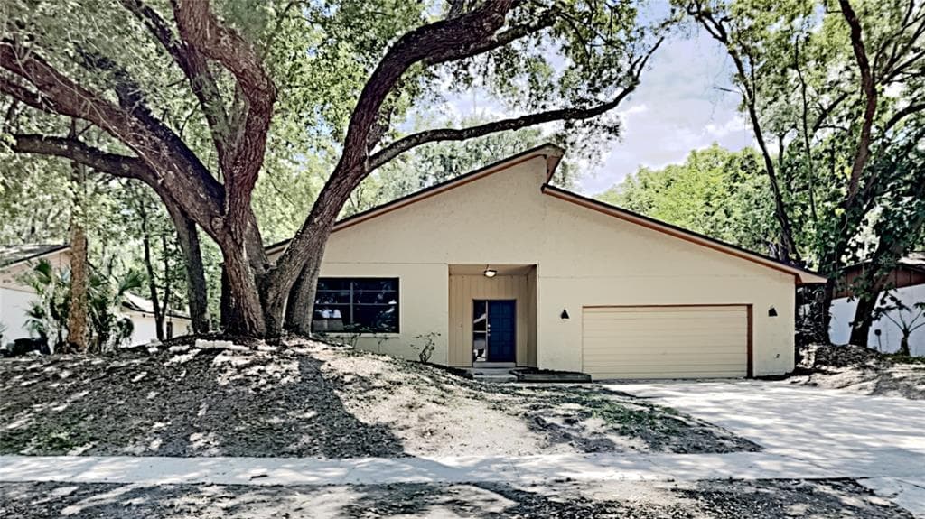 1133 SERISSA COURT ORLANDO, FL 32818