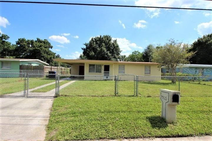 7915 ENDIVE AVENUE TAMPA, FL 33619