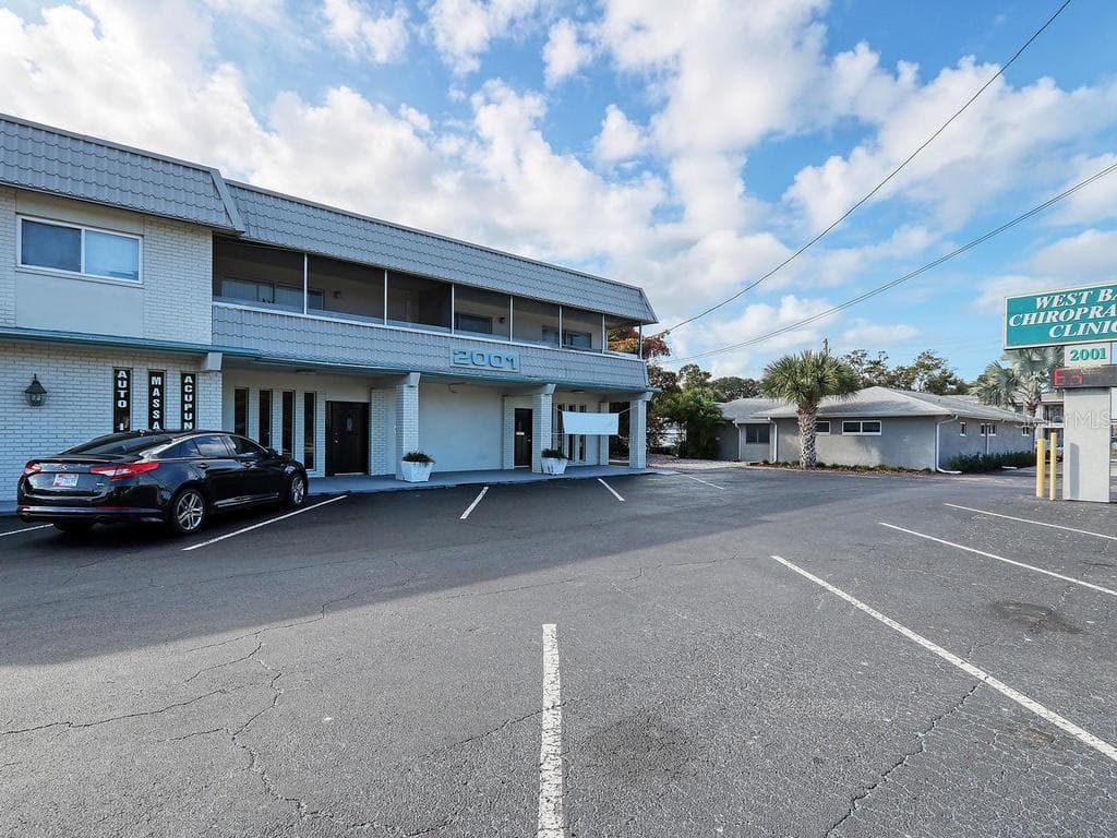 2001 W BAY DRIVE LARGO, FL 33770
