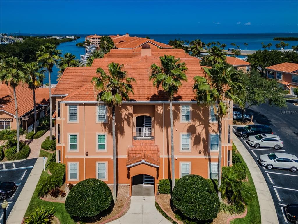 5000 CULBREATH KEY WAY UNIT 4304 TAMPA, FL 33611
