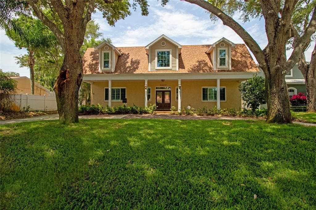 7937 BOGIE AVENUE N ST PETERSBURG, FL 33710