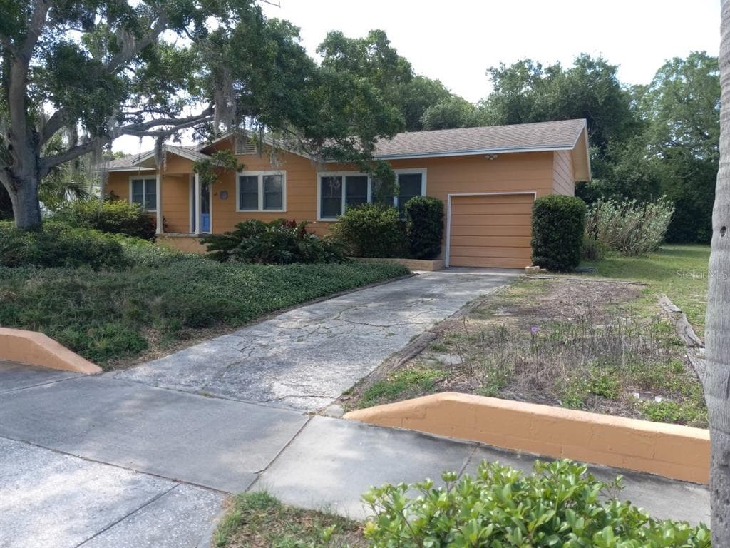 1145 COMMODORE STREET CLEARWATER, FL 33755