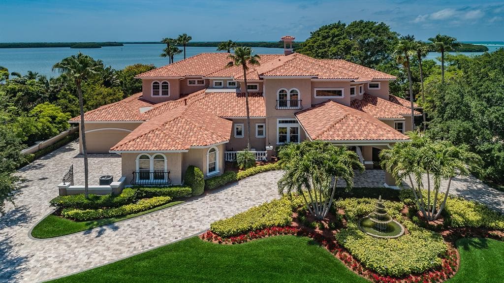 1997 OCEANVIEW DRIVE TIERRA VERDE, FL 33715