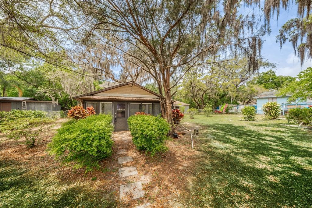 1639 WILMAR AVENUE TARPON SPRINGS, FL 34689