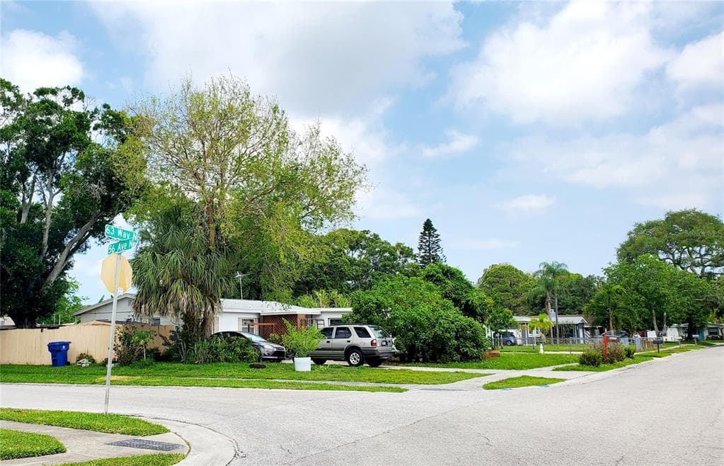 5622 63RD WAY N ST PETERSBURG, FL 33709