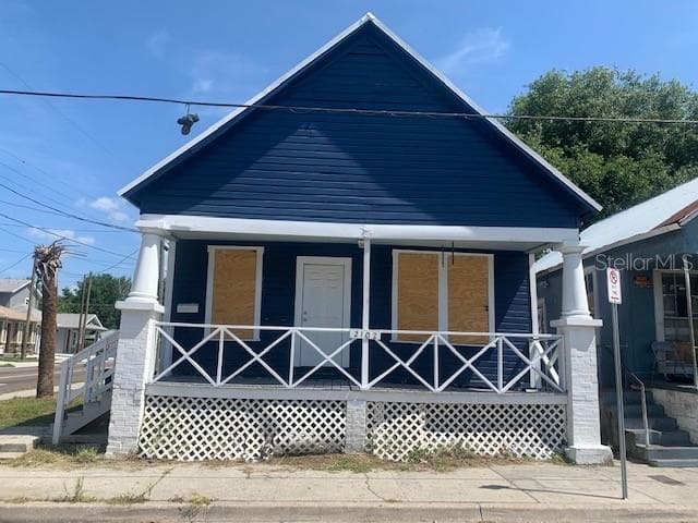 2102 E 17TH AVENUE TAMPA, FL 33605