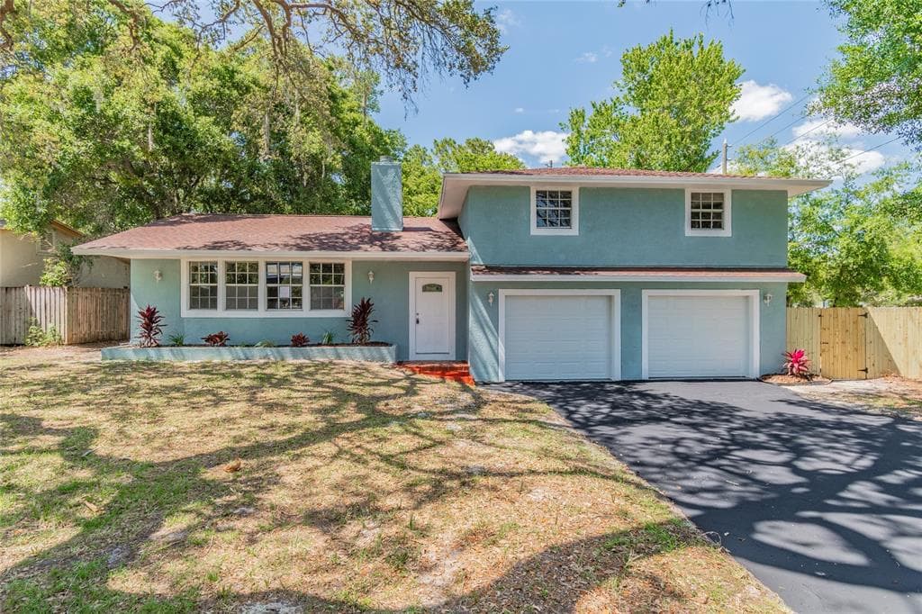 10 SUNCREST DRIVE SAFETY HARBOR, FL 34695