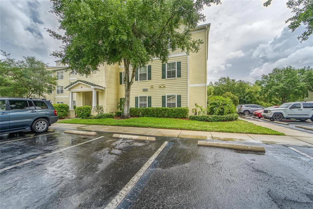 18231 BRIDLE CLUB DRIVE TAMPA, FL 33647