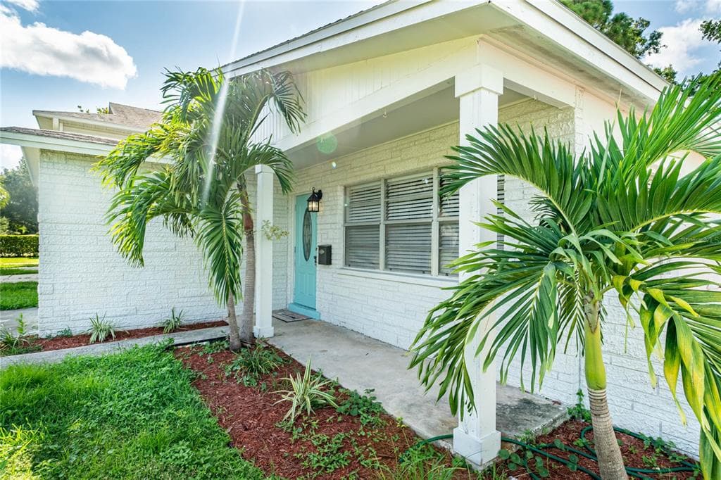 1867 MISSISSIPPI AVENUE NE ST PETERSBURG, FL 33703