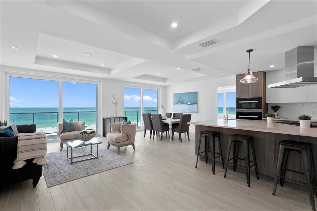 15 AVALON STREET UNIT 7E/702 CLEARWATER BEACH, FL 33767