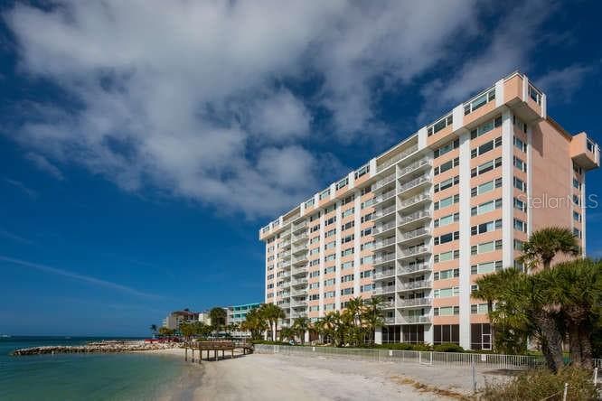 675 S GULFVIEW BOULEVARD UNIT 1102 CLEARWATER BEACH, FL 33767