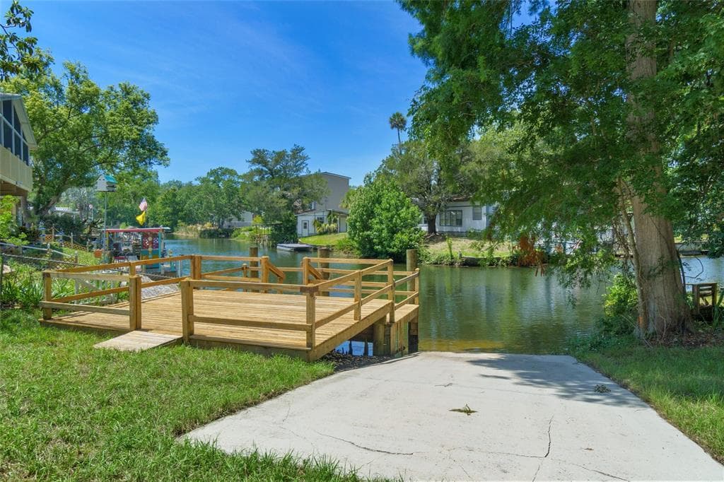 6412 RICHARD DRIVE WEEKI WACHEE, FL 34607