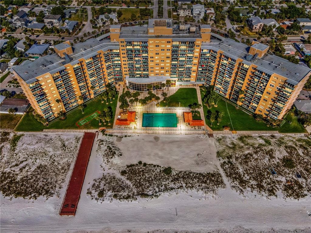 880 MANDALAY AVENUE UNIT C1203
