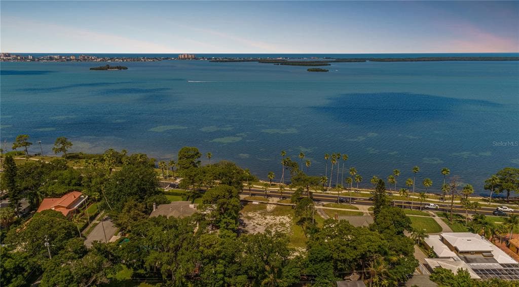307 EDGEWATER DRIVE DUNEDIN, FL 34698