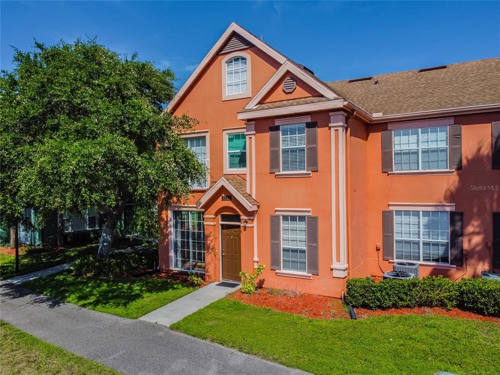 9332 LAKE CHASE ISLAND WAY TAMPA, FL 33626