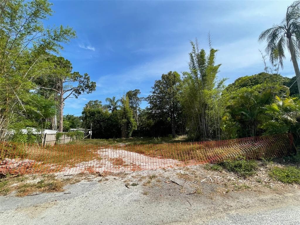 6570 10TH AVENUE TERRACE S ST PETERSBURG, FL 33707