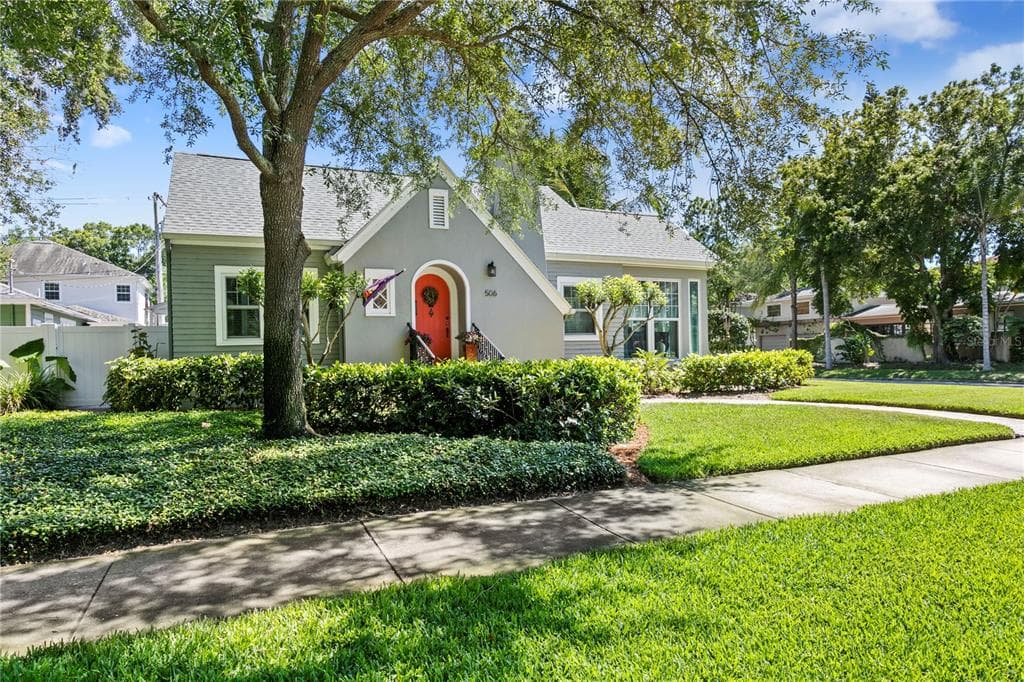 506 16TH AVENUE NE ST PETERSBURG, FL 33704