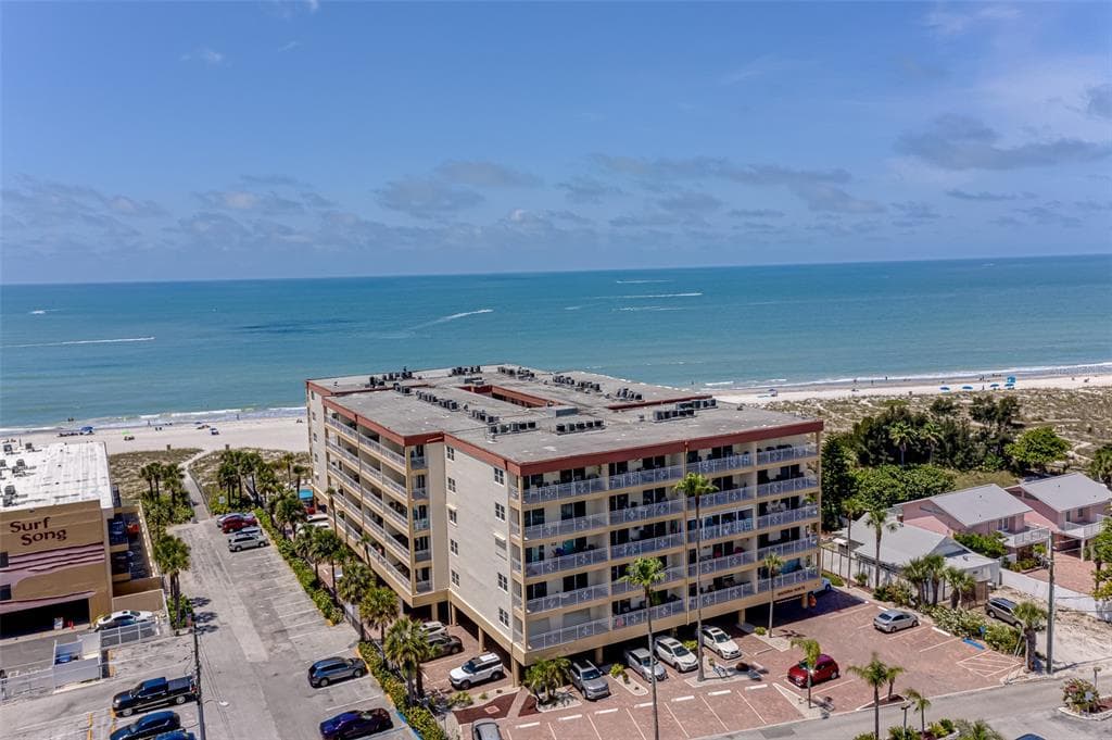 13000 GULF LANE UNIT 316 MADEIRA BEACH, FL 33708