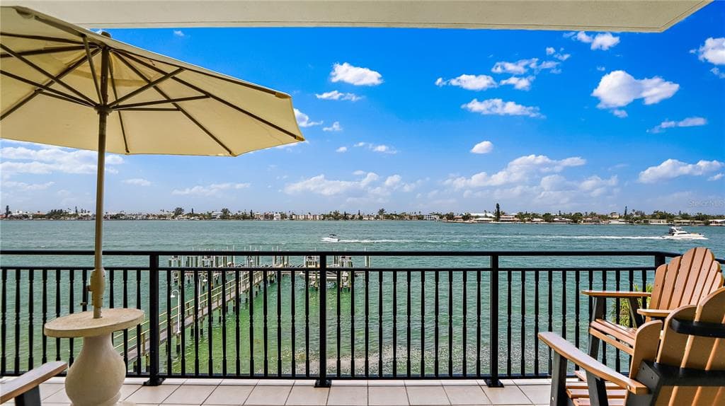 312 8TH AVENUE N UNIT 201 TIERRA VERDE, FL 33715