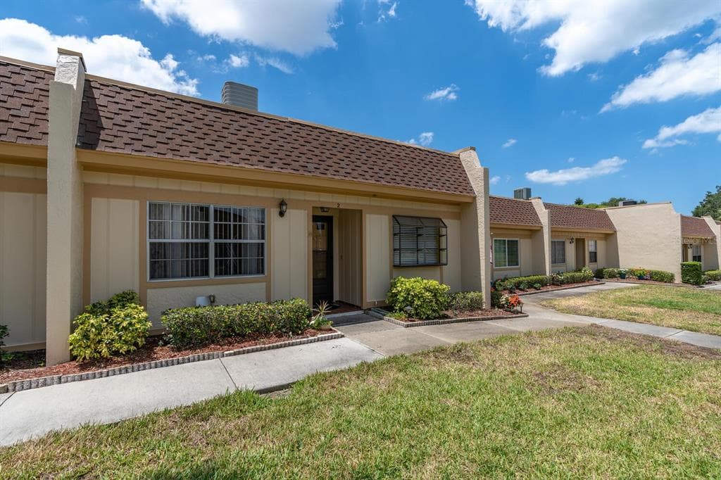 11400 CARRIAGE HILL DRIVE UNIT 2 PORT RICHEY, FL 34668