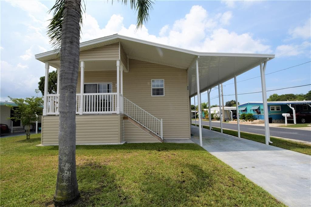 88 YAWL LANE UNIT 88 PALM HARBOR, FL 34683