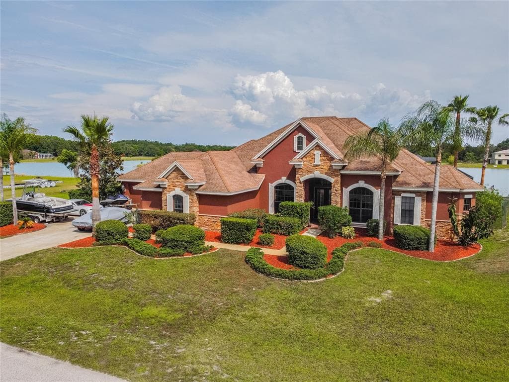 24547 HIDEOUT TRAIL