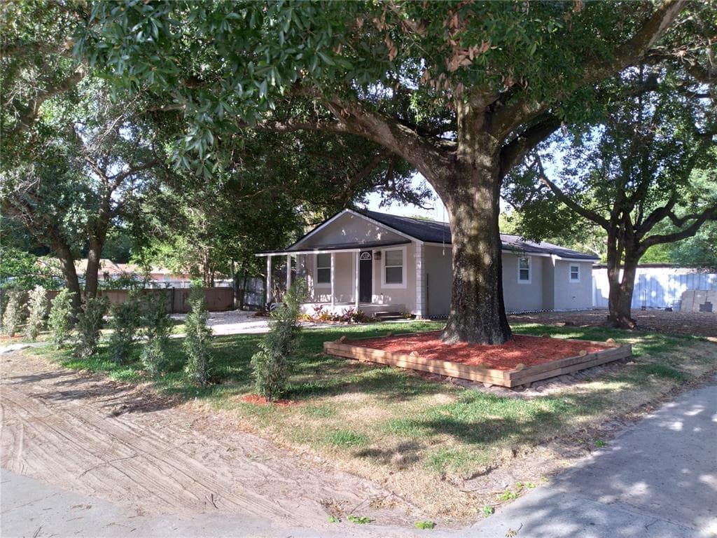 8501 N BROOKS STREET TAMPA, FL 33604