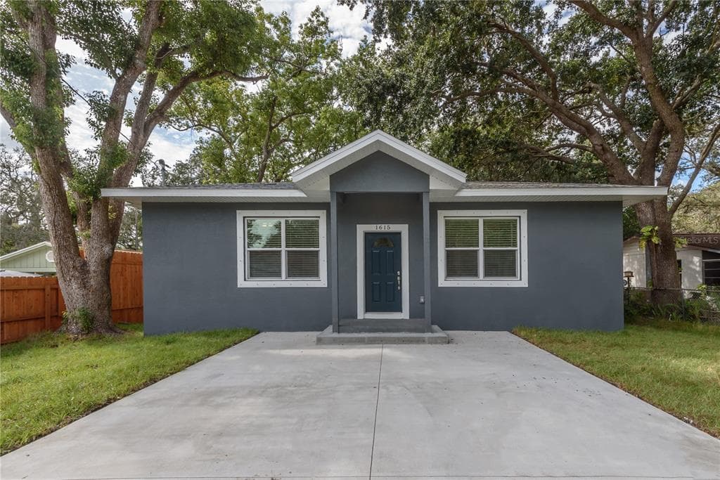 1272 SEDEEVA CIRCLE N CLEARWATER, FL 33755