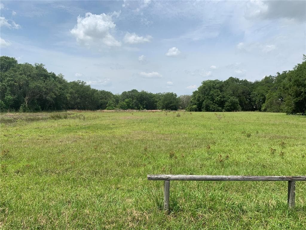 605 FLATWOODS ROAD LEESBURG, FL 34748