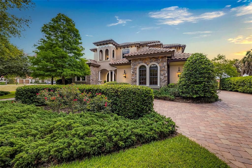 3703 DOUGLAS PLACE PALM HARBOR, FL 34683