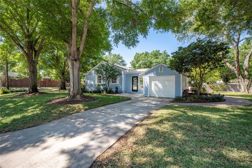 155 35TH AVENUE NE ST PETERSBURG, FL 33704
