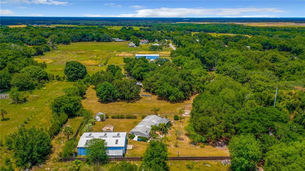 8901 COUNTY LINE ROAD LITHIA, FL 33547