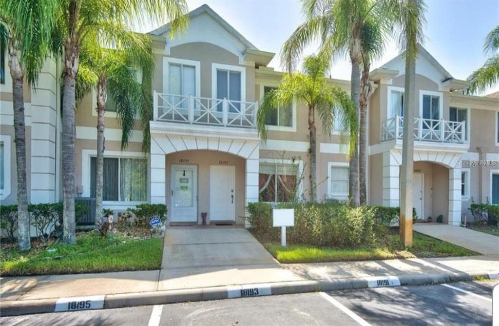 18193 PARADISE POINT DRIVE UNIT 18193 TAMPA, FL 33647
