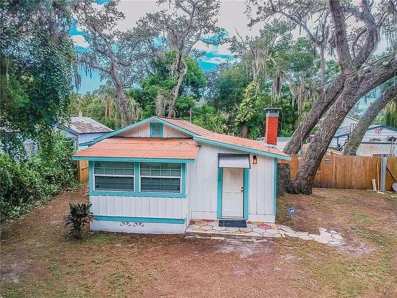 1366 S MICHIGAN AVENUE CLEARWATER, FL 33756