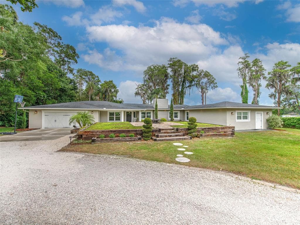 16315 LONELY LANE