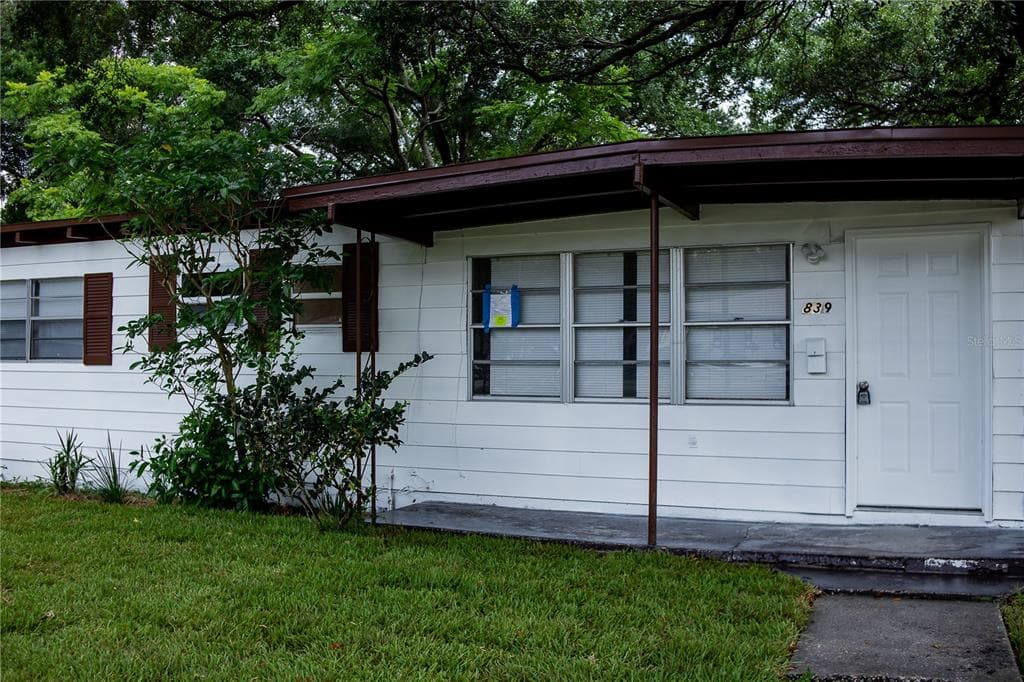 839 GOLDEN RULE COURT N LAKELAND, FL 33803