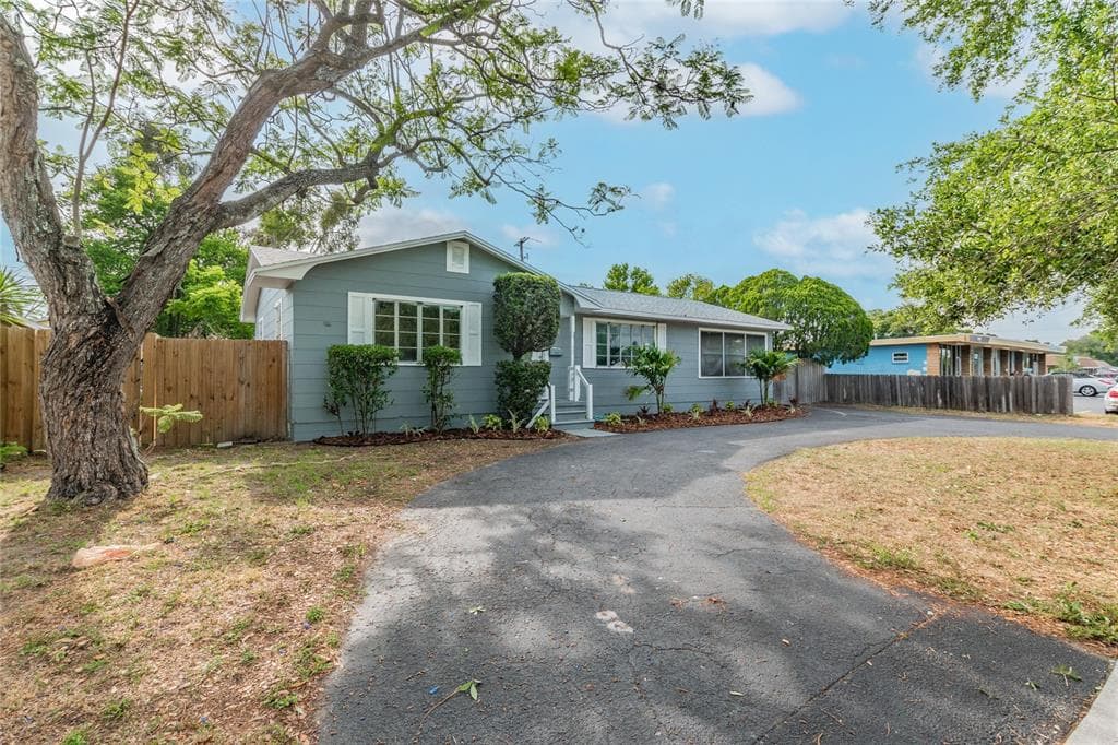 2918 49TH STREET N ST PETERSBURG, FL 33710