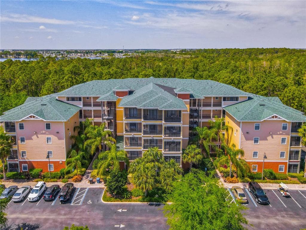9051 TREASURE TROVE LANE UNIT 306 KISSIMMEE, FL 34747