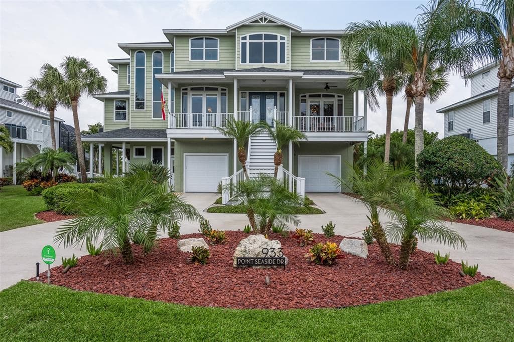 933 POINT SEASIDE DRIVE CRYSTAL BEACH, FL 34681
