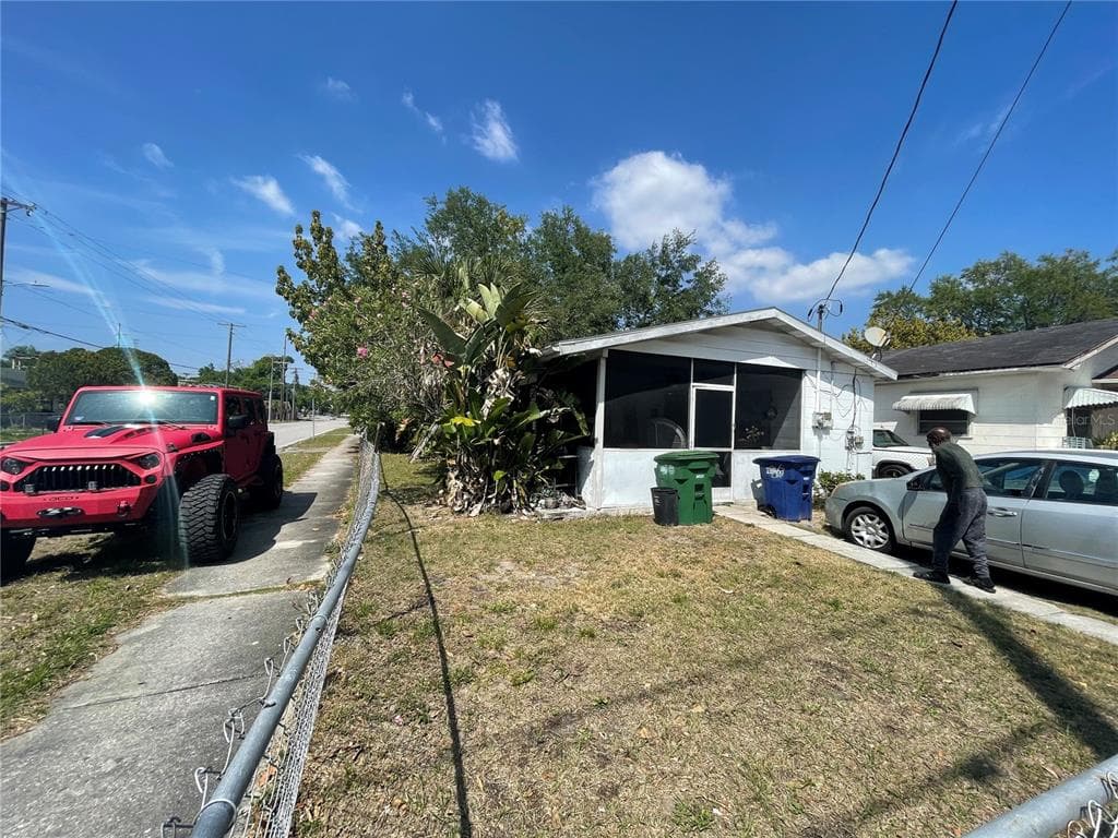 1402 E 24TH AVENUE TAMPA, FL 33605
