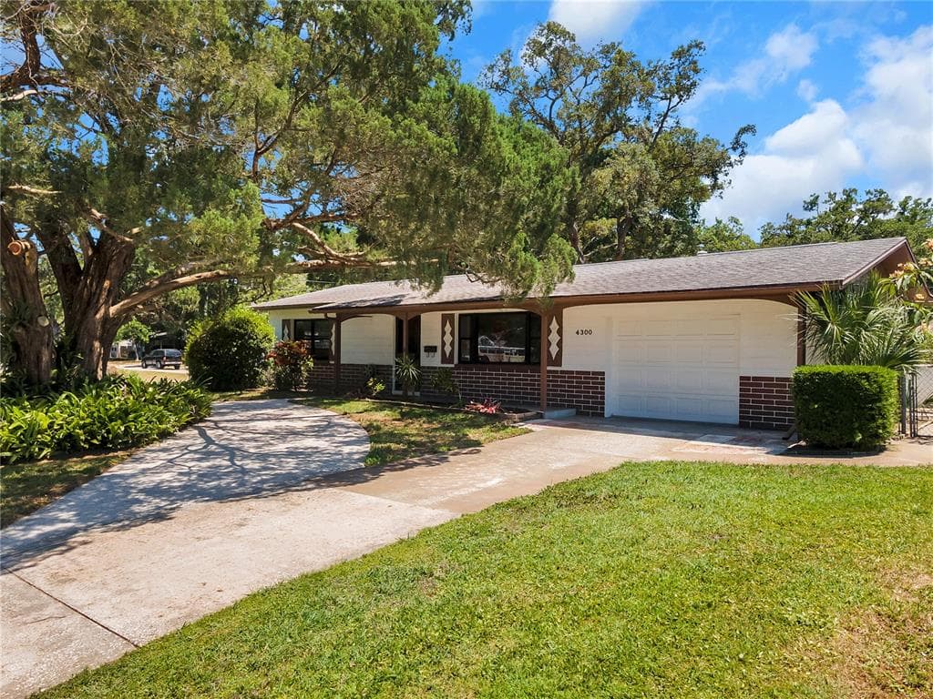 4300 36TH AVENUE N ST PETERSBURG, FL 33713