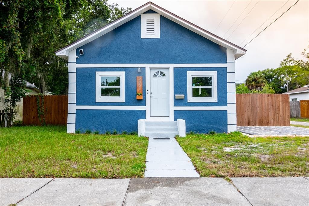 2001 QUINCY STREET S ST PETERSBURG, FL 33711