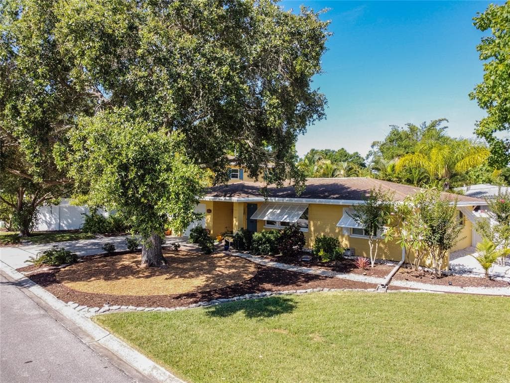 4390 MAPLE STREET NE ST PETERSBURG, FL 33703