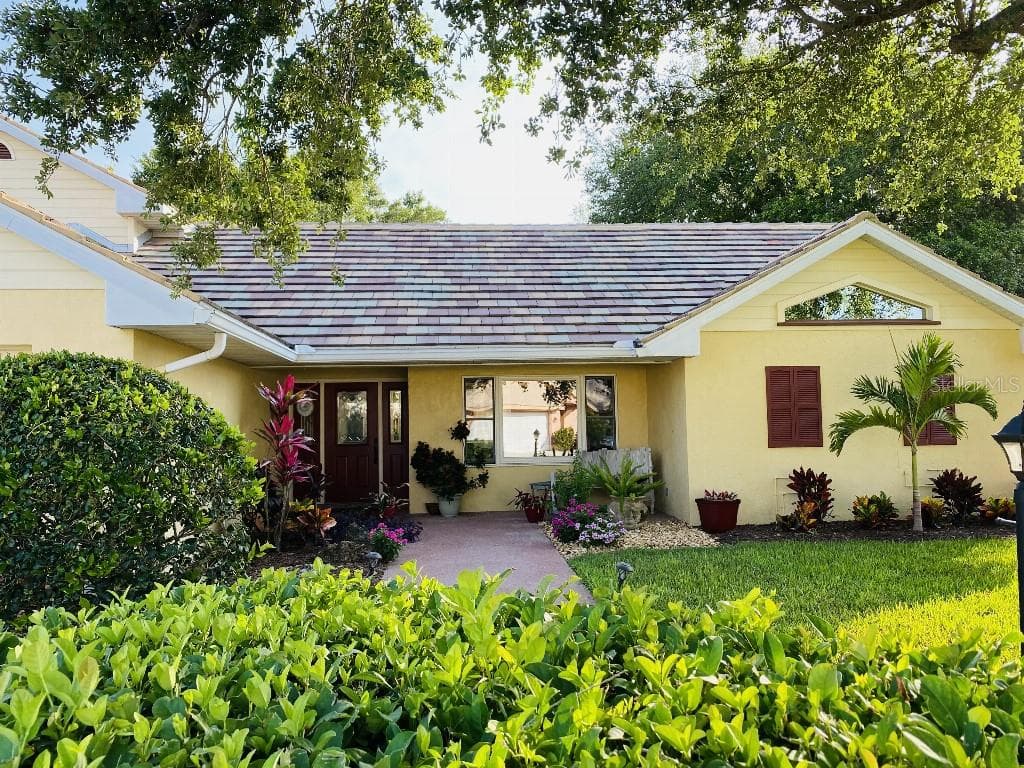 1069 EISENHOWER DRIVE NOKOMIS, FL 34275