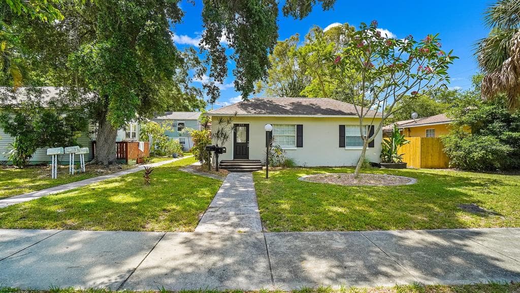 250 20TH AVENUE S ST PETERSBURG, FL 33705