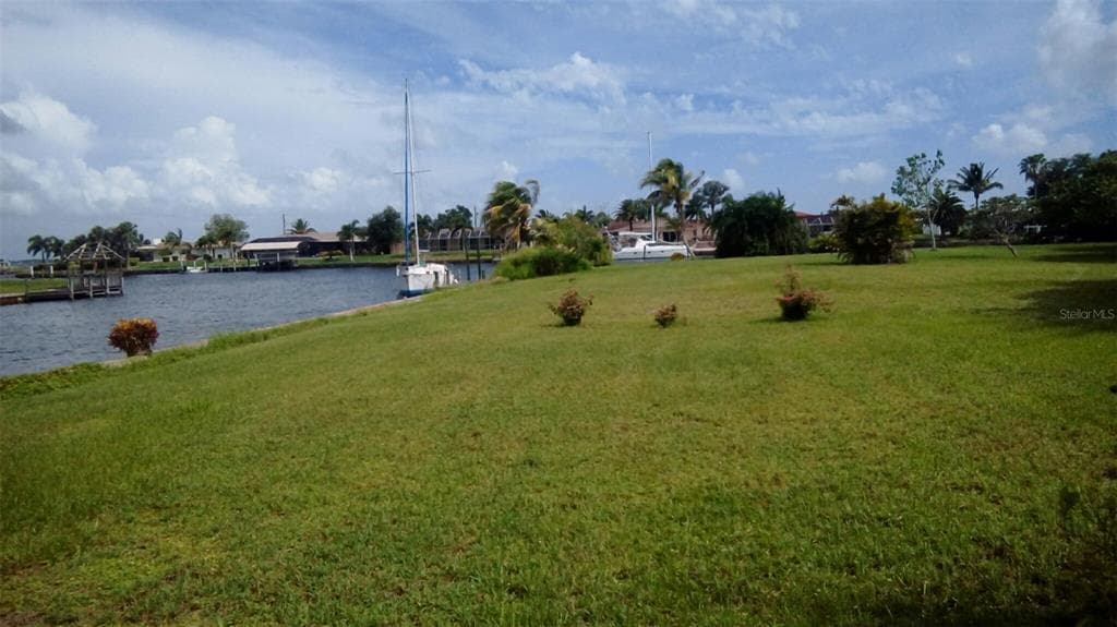 181 BALDWIN COURT SE PORT CHARLOTTE, FL 33952