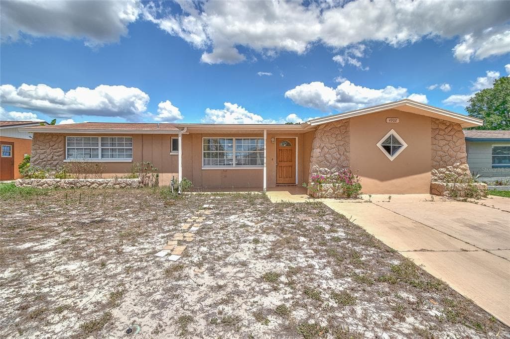4902 BOLA STREET NEW PORT RICHEY, FL 34652