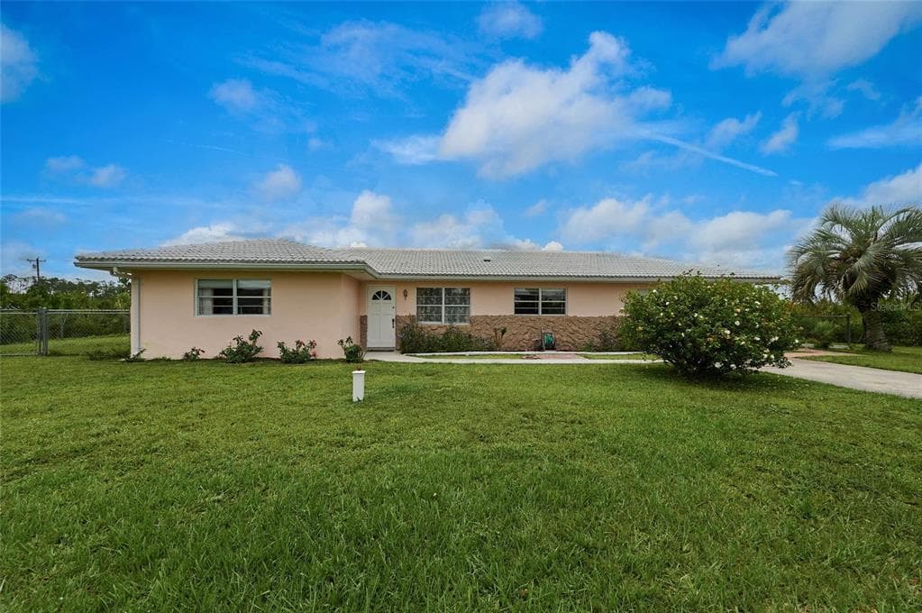 2351 LAGUNA DRIVE INDIAN LAKE ESTATES, FL 33855