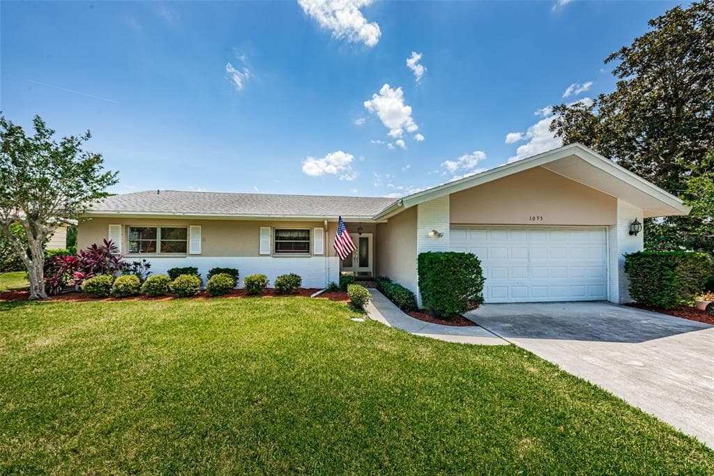 1095 ROSEMARY DRIVE LARGO, FL 33770