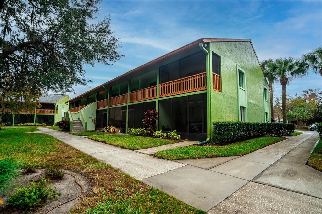 1955 ABRICO DRIVE UNIT G-8 LUTZ, FL 33558